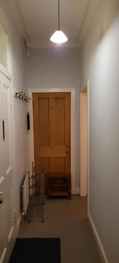 City Centre Flat - Sleep Upto 4 เอดินบะระ ภายนอก รูปภาพ